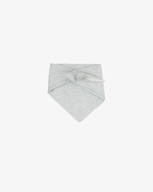 Star-shaped headscarf bib